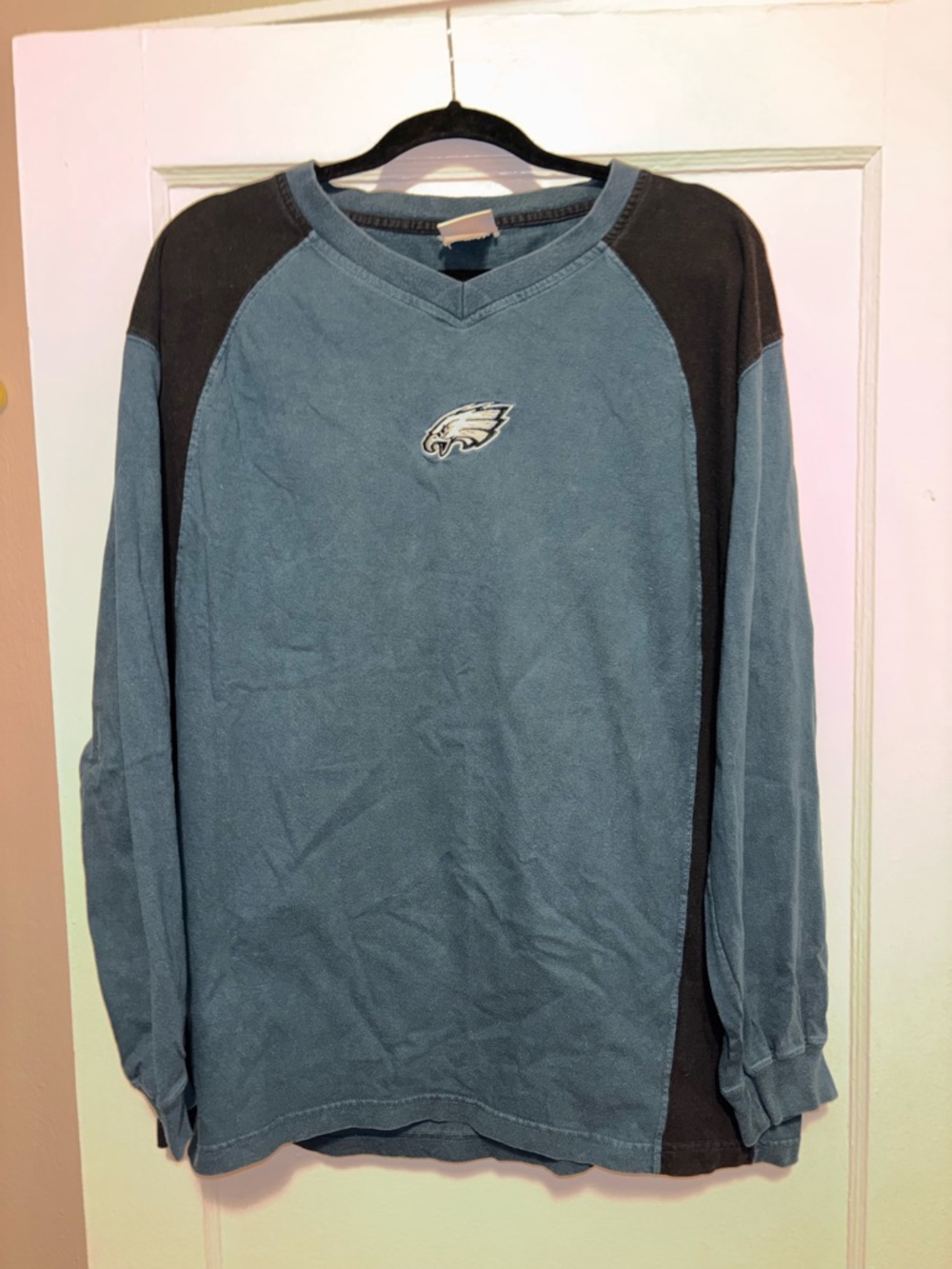 Vintage Y2K NFL Philadelphia Eagles V Neck Shirt Retro Embroidered Logo XL/XXL